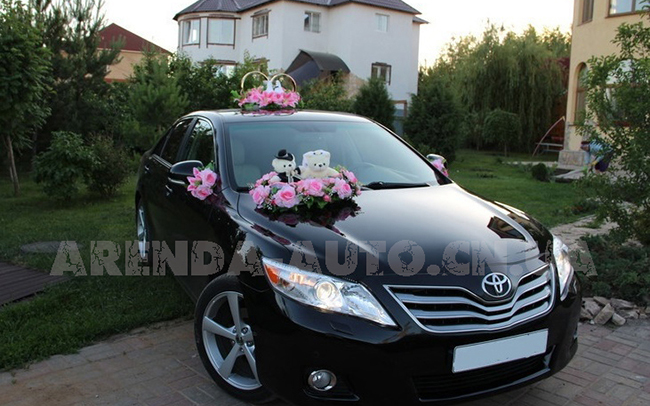 Аренда Toyota Camry 40 на свадьбу Чернігів